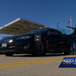 Minnesota Tesla Owners Show Banned Model S To Iowa Electric Car Shoppers