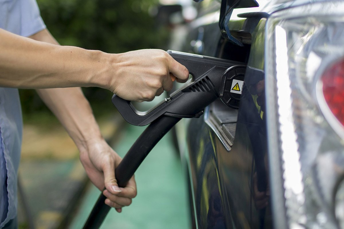 rebates-for-electric-cars-in-ontario-2023-carrebate